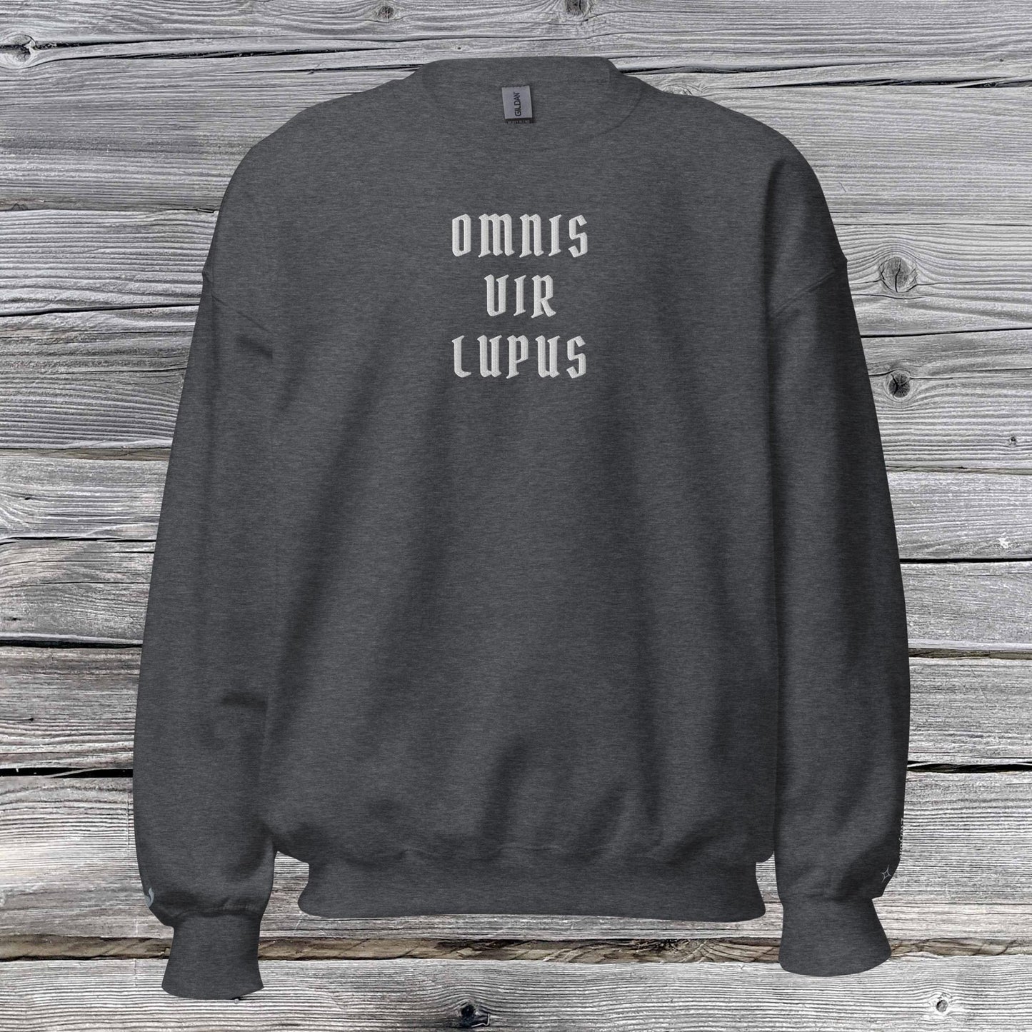 OMNIS VIR LUPUS | sweatshirt