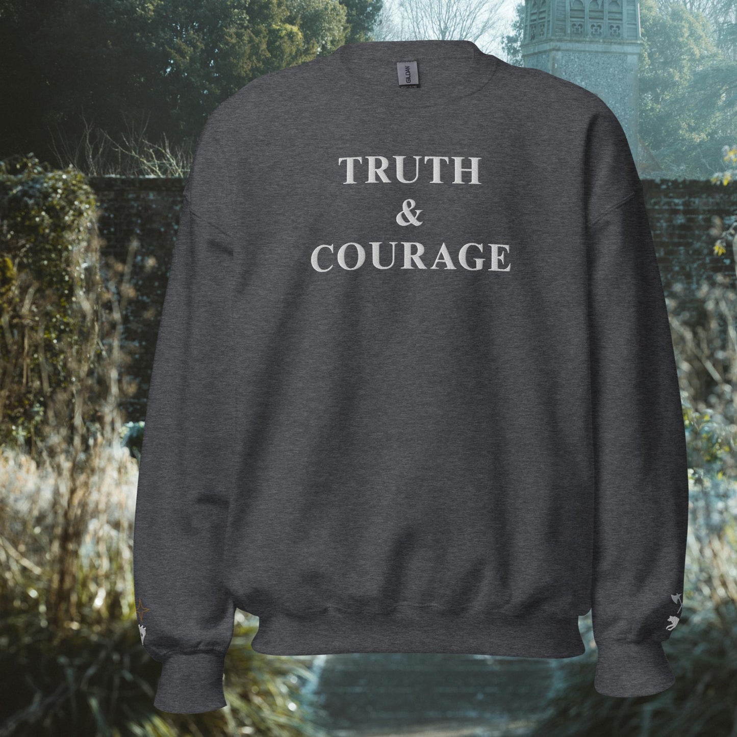 TRUTH & COURAGE | sweatshirt