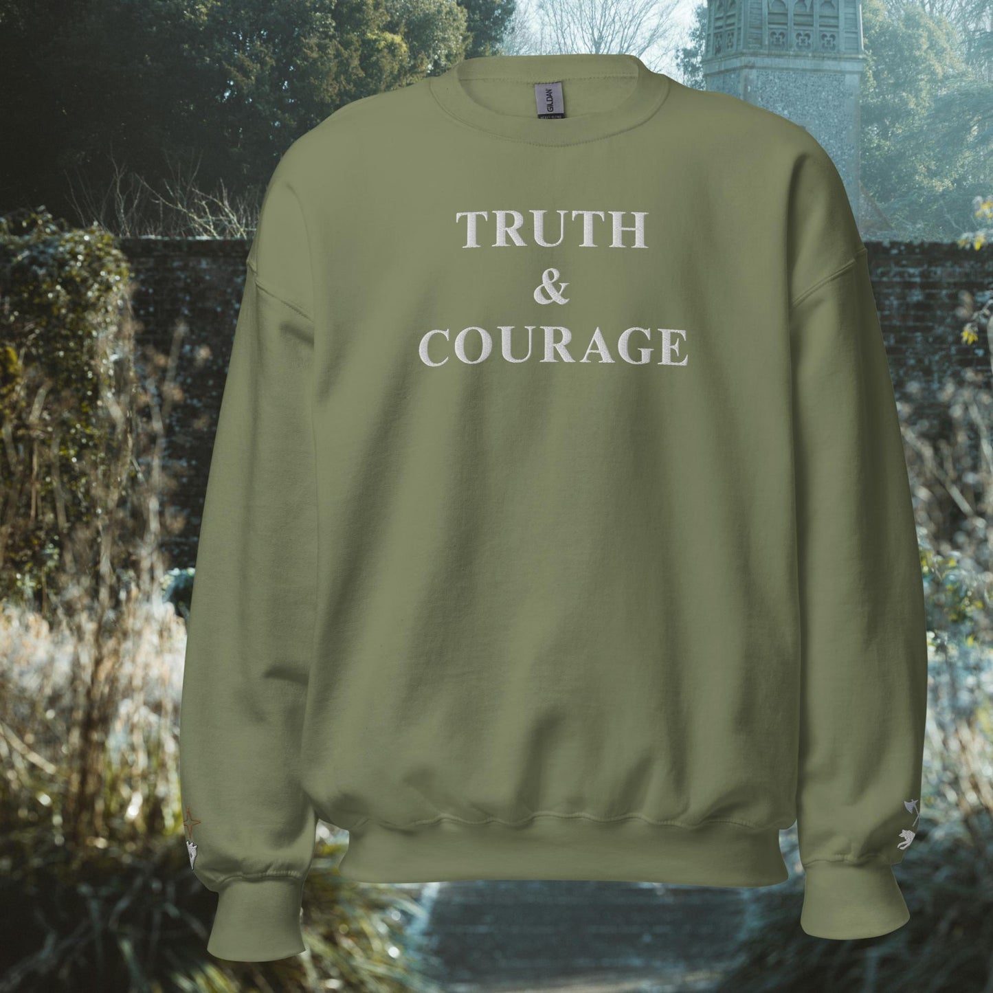 TRUTH & COURAGE | sweatshirt