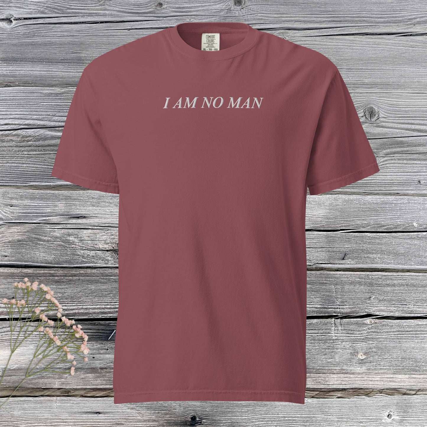 I AM NO MAN | t-shirt