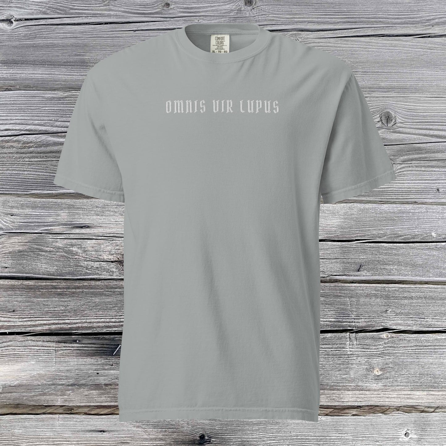 OMNIS VIR LUPUS | t-shirt