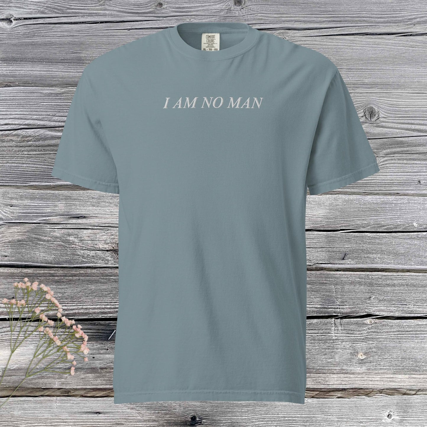 I AM NO MAN | t-shirt