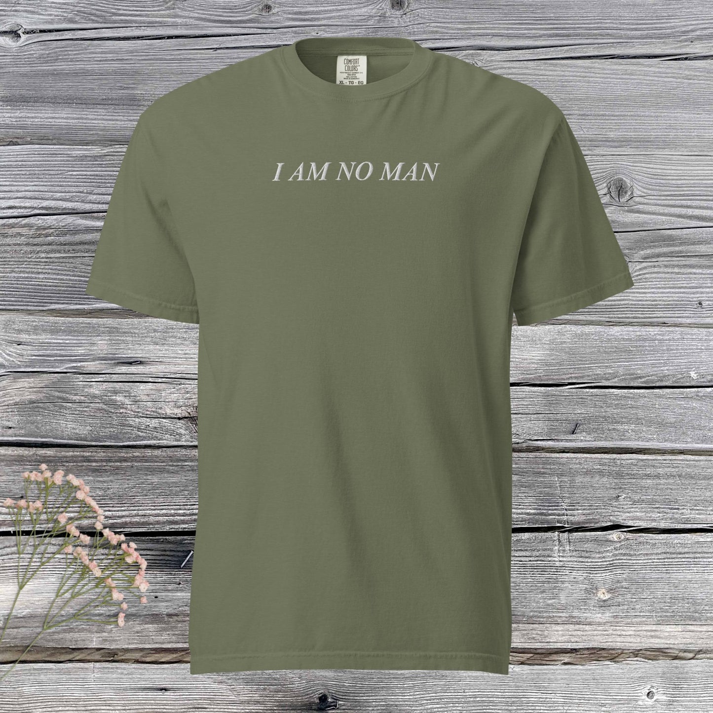 I AM NO MAN | t-shirt