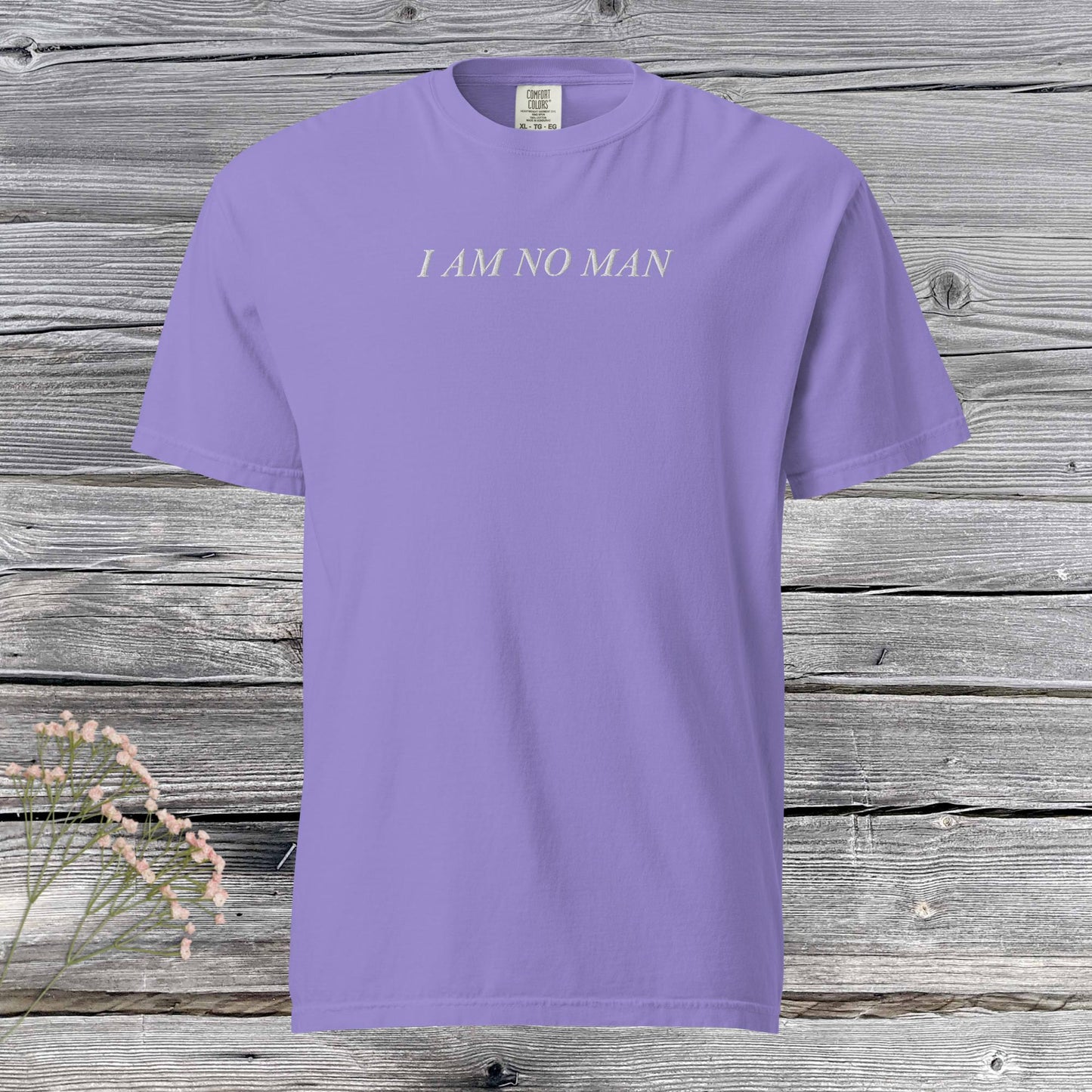 I AM NO MAN | t-shirt