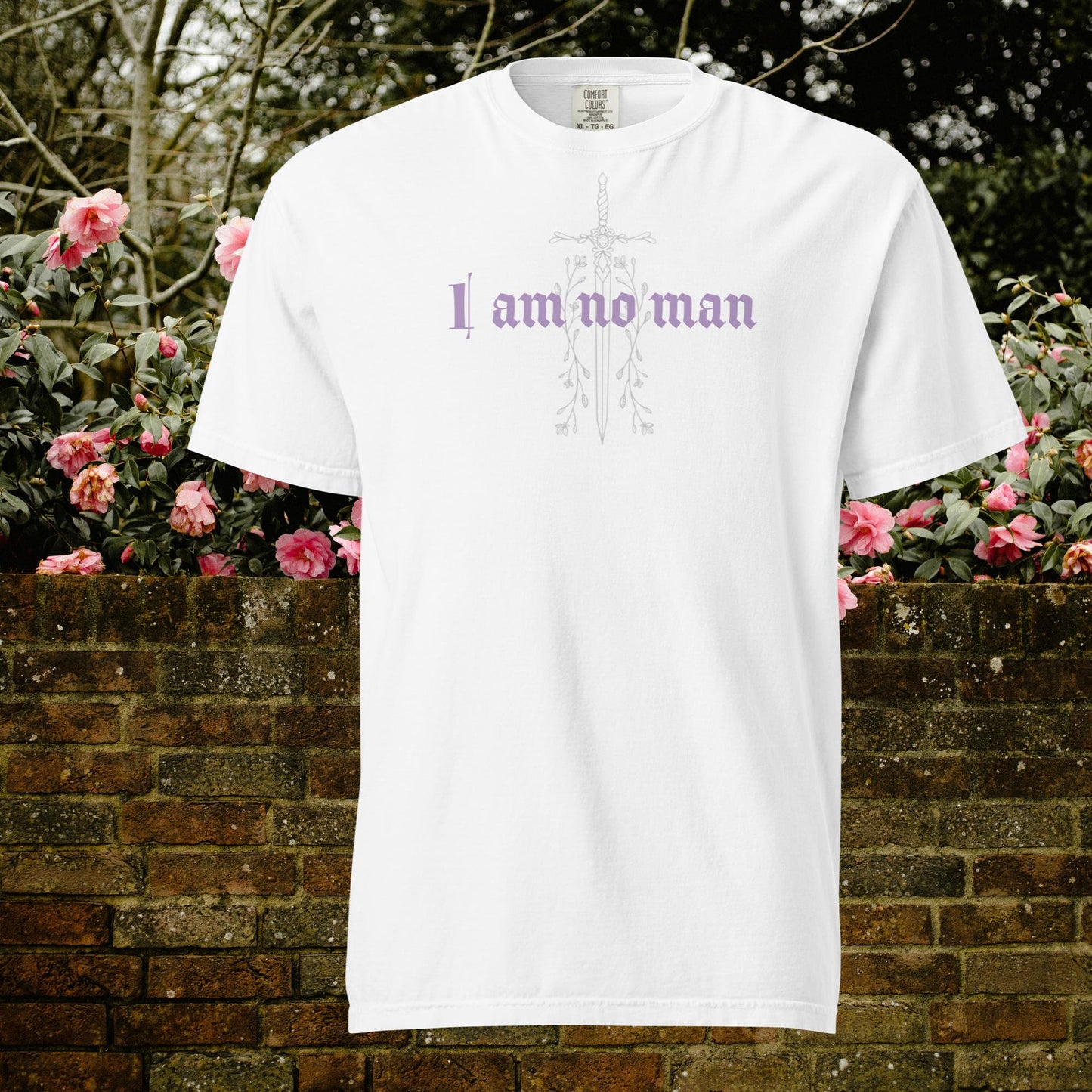 t-shirt | I AM NO MAN