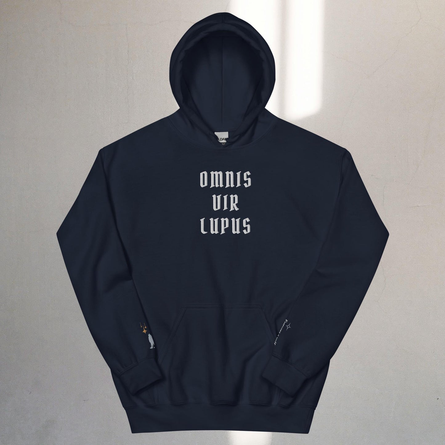 OMNIS VIR LUPUS | hoodie